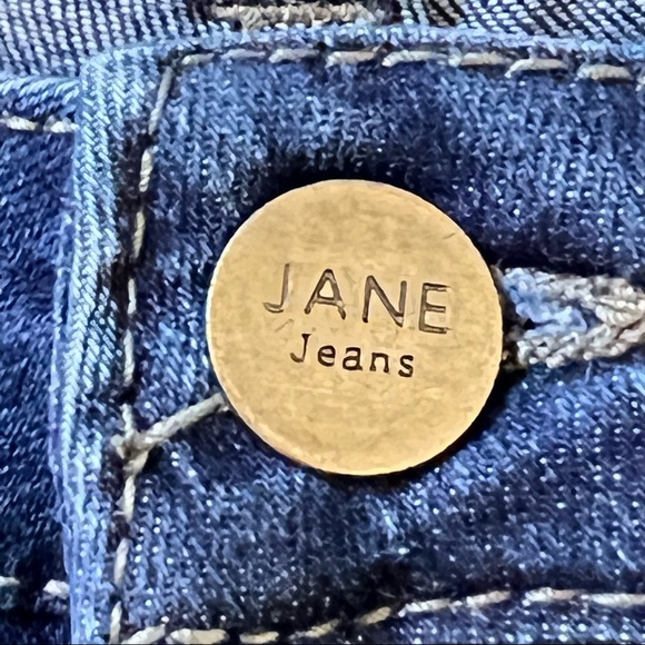 JANE Jeans Women’s Mid Rise Raw Hem Capri Length Jeans Size 10 - Picture 9 of 9